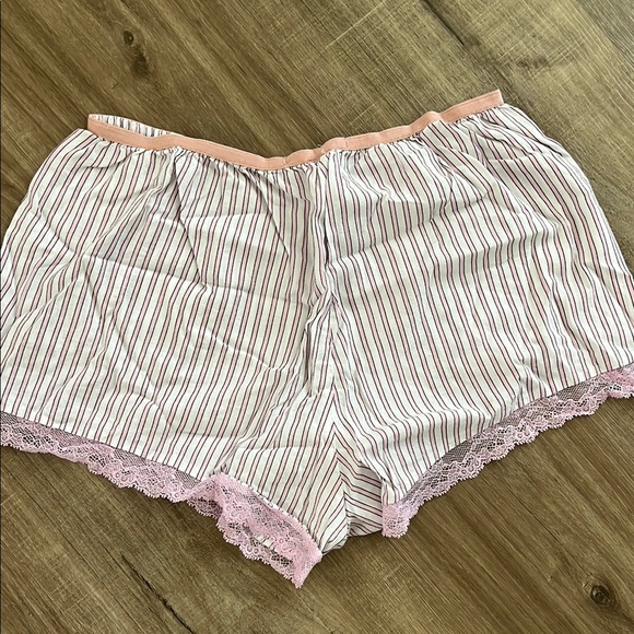 Victoria’s Secret Striped Sleepwear Set - Picture 7 of 7